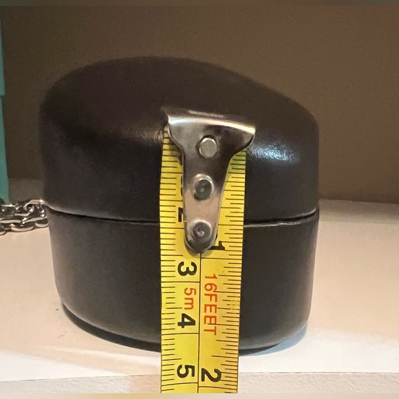 NWOT MICHAEL KORS BROWN CLAMSHELL SUNGLASSES CASE WITH M.K. CLEANING CLOTH 6”X3” - Picture 8 of 11